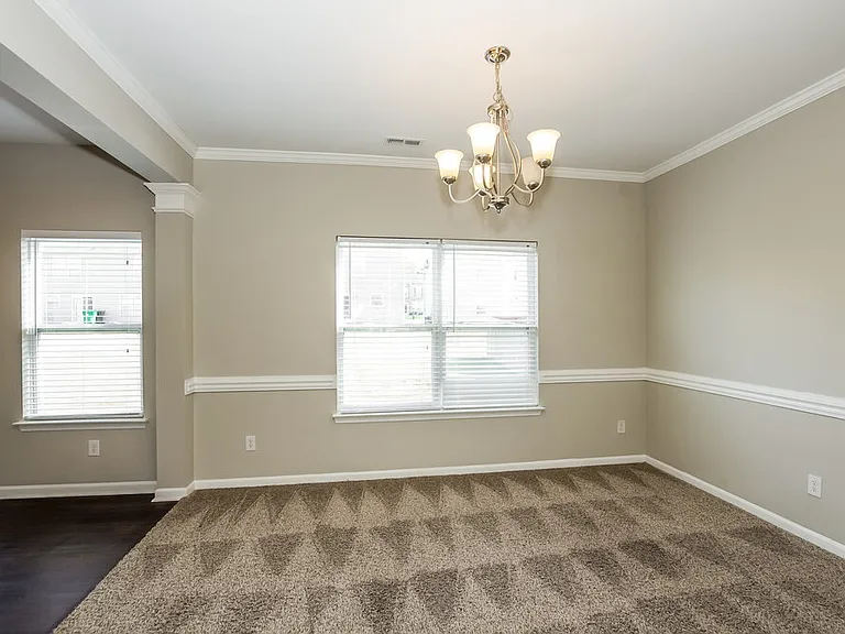 1733 Larne Cir — Photo 6