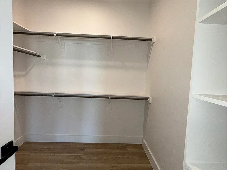 5632-5634 Mesa Cir — Photo 13
