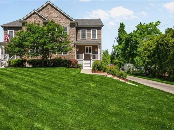 6 Lincoln Ave #6, Plainville, MA 02762
