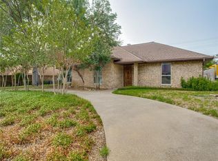 1030 Lansdale Dr, Duncanville, TX 75116