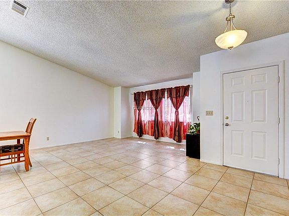 3rd image of 3008 Hazy Meadow Ln