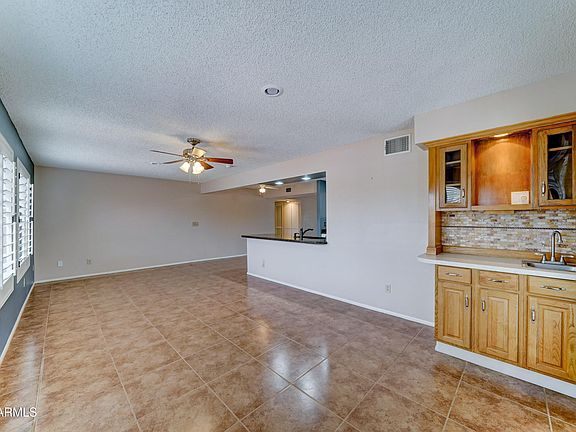 5th image of 11068 W Winchester Drive