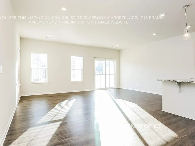 452 Killarney Park — Photo 4