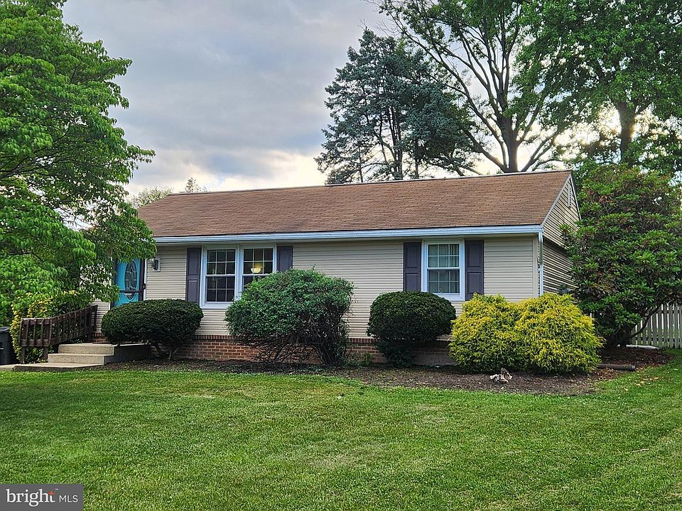 1st image of 715 Kenton Rd