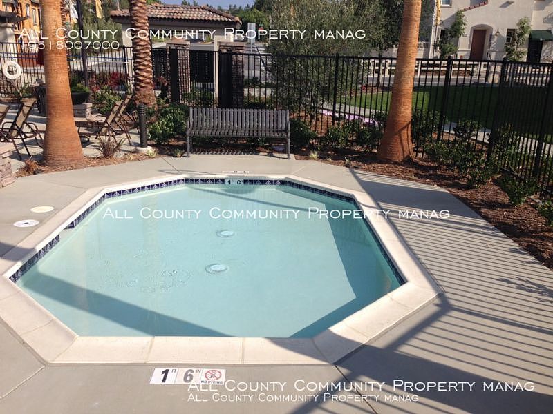 2nd image of 44054 Calle Allicante