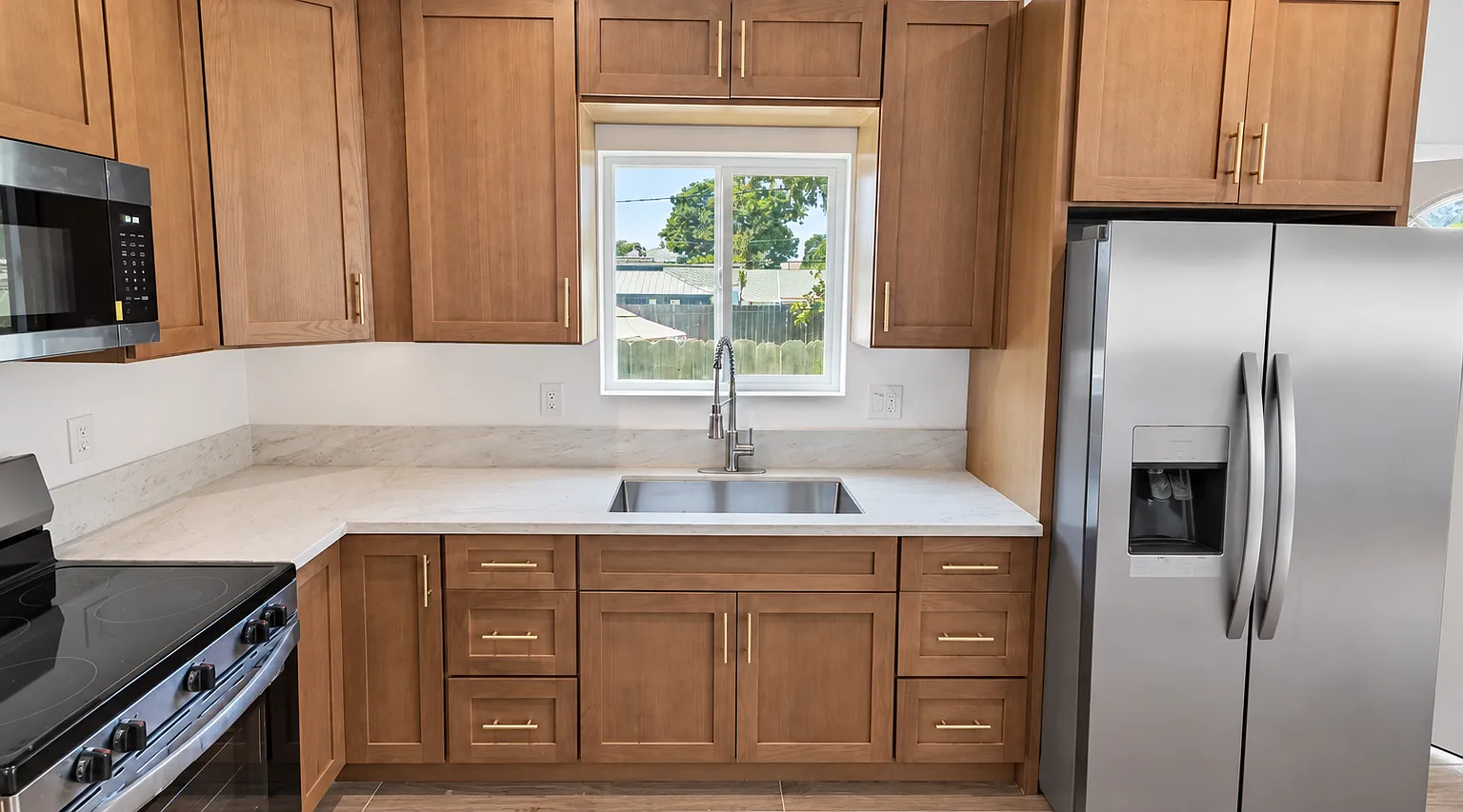 3 bed, 1200 sqft, $3,400 — Photo 1