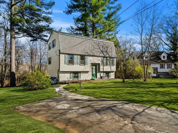 83 Cinnamon Cir, Tewksbury, MA 01876