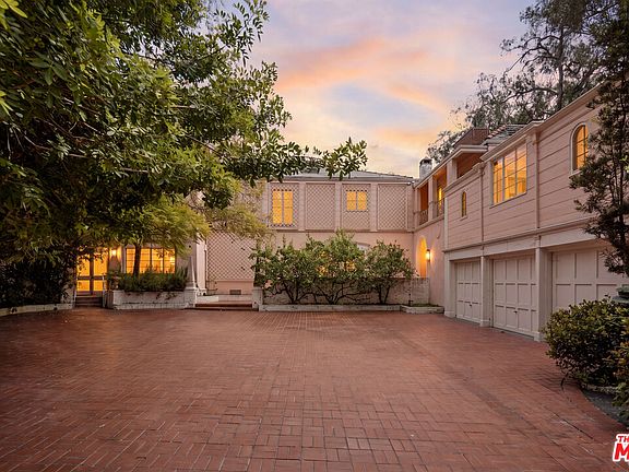 2nd image of 10934 Bellagio Rd
