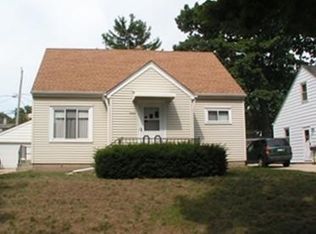 3837 S 5th St, Milwaukee, WI 53207