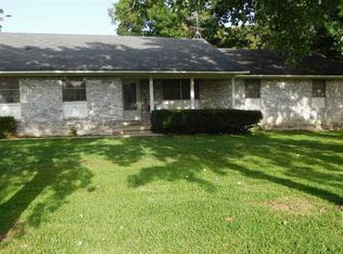 27 Conniewood Dr, Little Rock, AR 72206