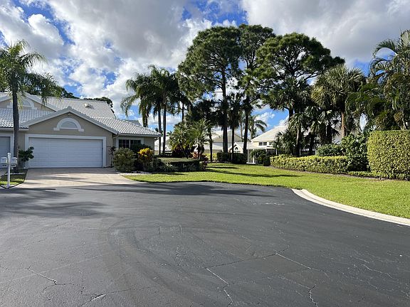 3rd image of 6044 Greenspointe Dr