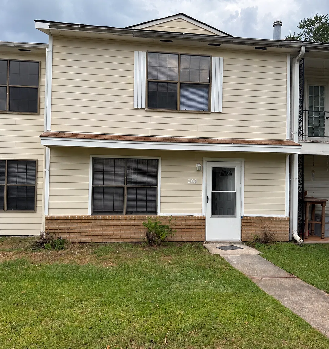 2 bed, 1.5 bath, 966 sqft, $1,250 — Photo 1