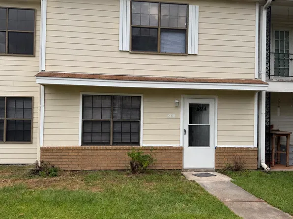 308 Thomas Jefferson Dr, Leesville, LA 71446