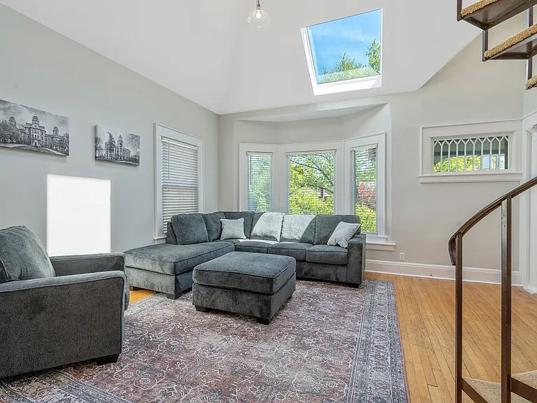 818 Maryland Ave — Photo 13