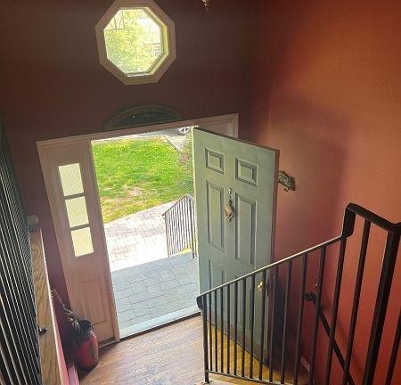 2nd image of 93 Hiawatha Blvd