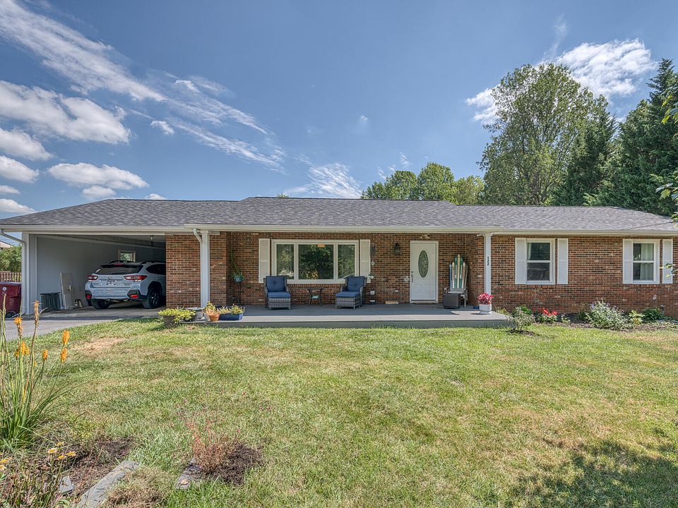 1st image of 122 Fairlawn Dr