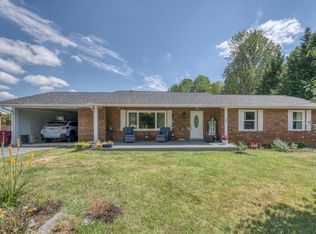 122 Fairlawn Dr, Johnson City, TN 37601
