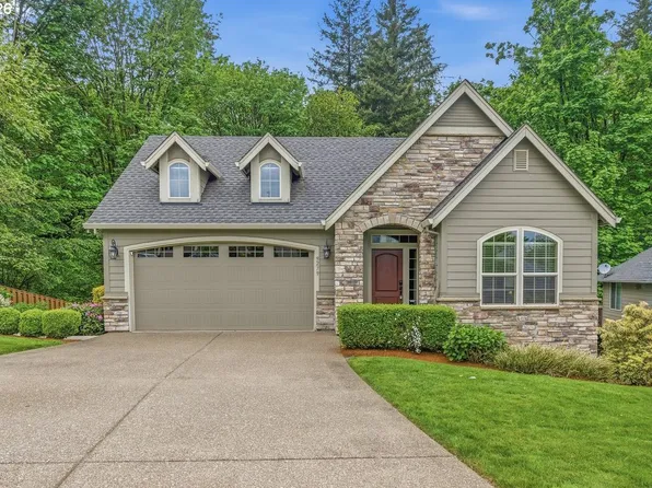 9279 SE Grace Cir, Happy Valley, OR 97086