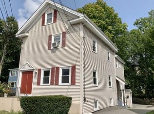 26 Willow St APT 1, Newton, MA 02459