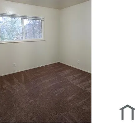 2049 Austin St — Photo 9