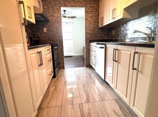 270 Palmdale Dr #1109, Toronto, ON M1T 3N8