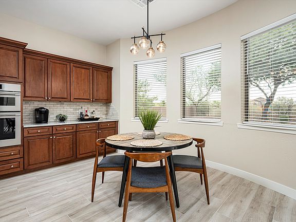 5th image of 32724 N 23rd Ave