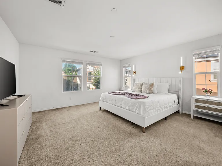 5910 Sendero Ave — Photo 12