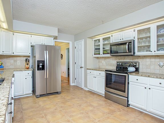 3rd image of 2238 Conestoga Dr