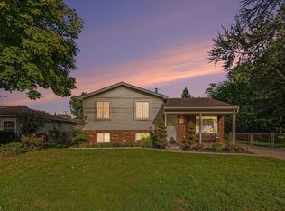 39436 Shoreline Dr, Harrison Township, MI 48045