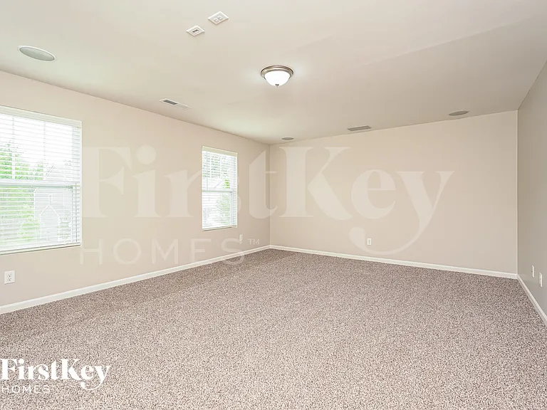 4670 Wesmar Ct — Photo 10