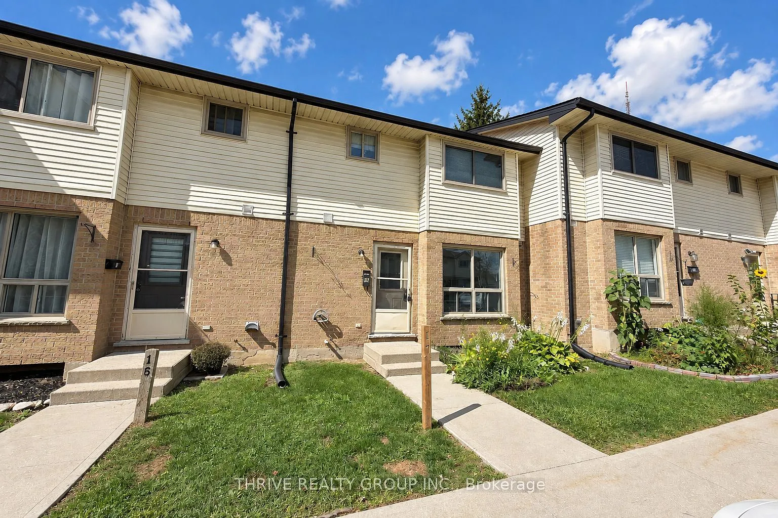 4 bed, $2,300 — Photo 2
