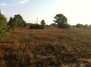 2704 41st St SW, Lehigh Acres, FL 33971
