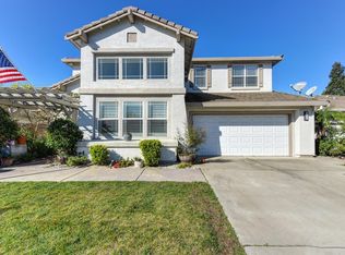 9896 W Taron Dr, Elk Grove, CA 95757