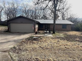 105 Wayne St, Poteau, OK 74953