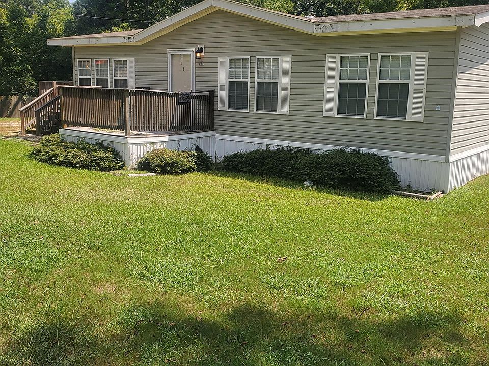 2nd image of 711 6th St
