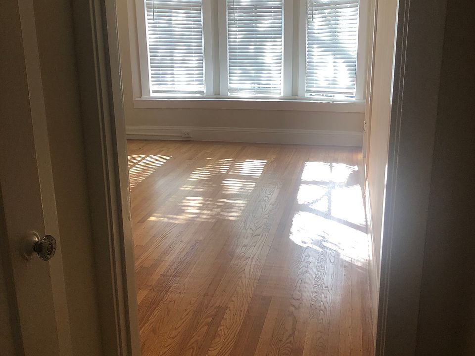 1st image of 2410 Chestnut St APT 22