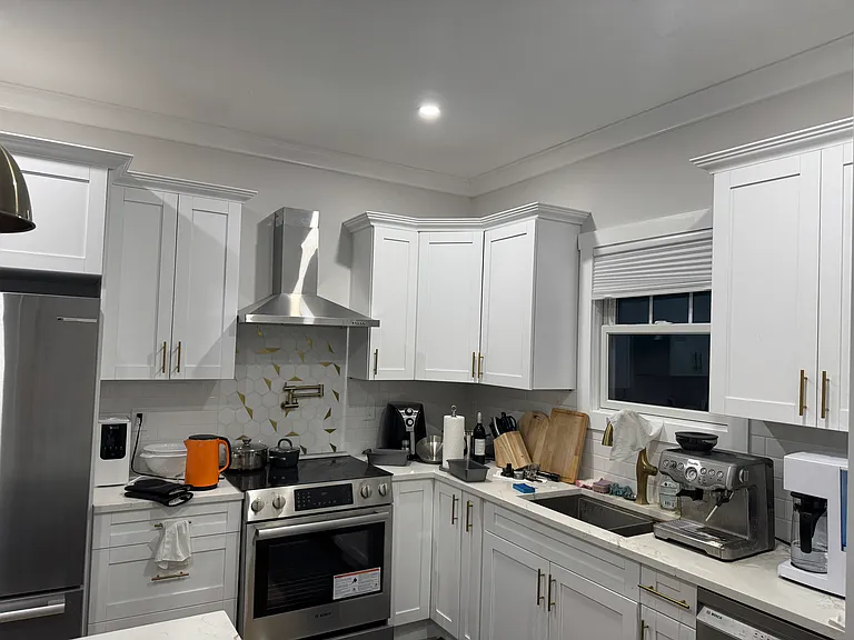 186 Woodland St — Photo 4