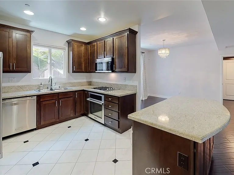 4424 Whitsett Ave #206 — Photo 21