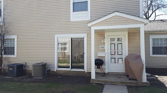 2nd image of 1202 Spur Ct #1202