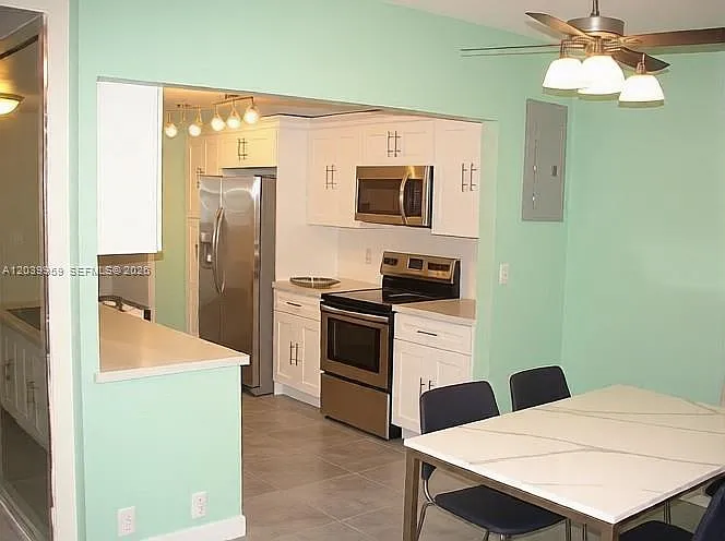 2800 S University Dr #0 — Photo 23