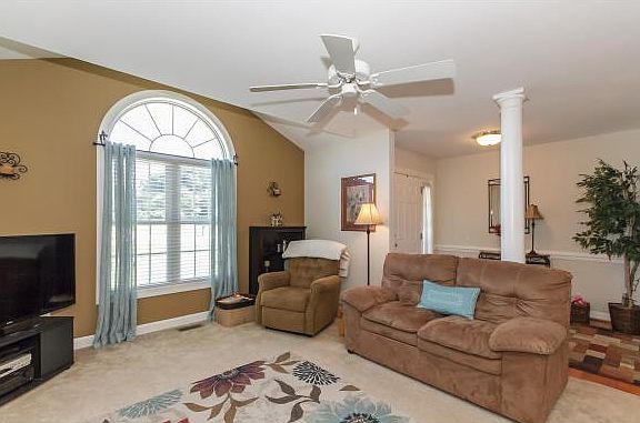 4th image of 2916 Mitchell Wood Dr