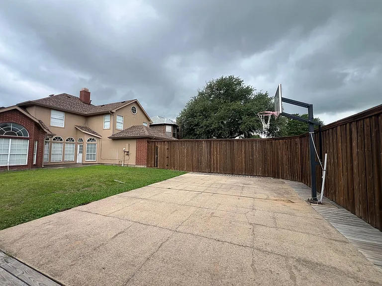 723 Sumner Dr — Photo 48