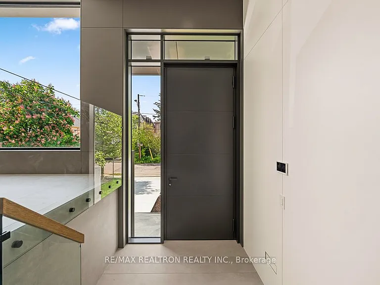 107 Elmwood Ave — Photo 2