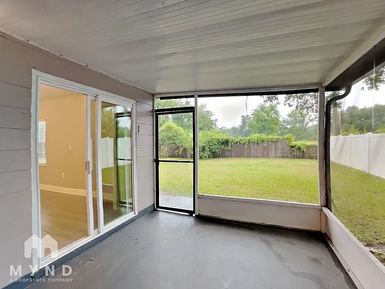 1339 Primrose Ct — Photo 17