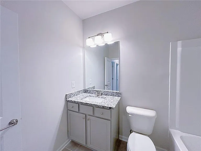 2586 Mills Commons Dr — Photo 14
