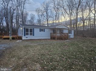 226 Minders Ln, Bunker Hill, WV 25413