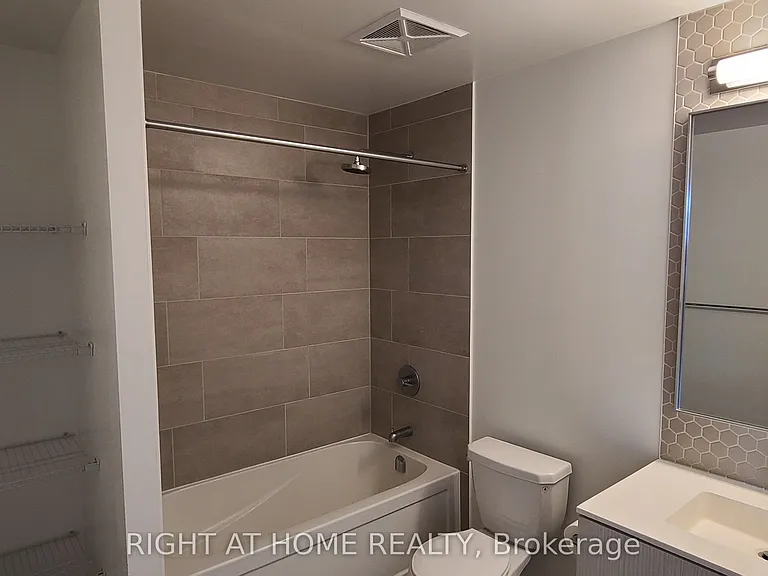 2520 Eglinton Ave W #1817 — Photo 20