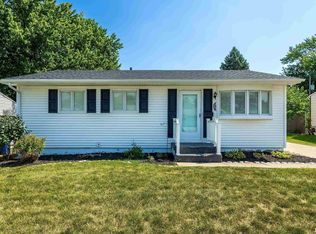 3103 Westwood Rd, Bettendorf, IA 52722