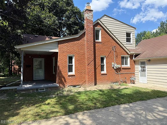 2nd image of 19135 Eastwood Dr