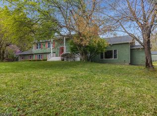 46 Sutton Rd, Tewksbury Twp., NJ 08833